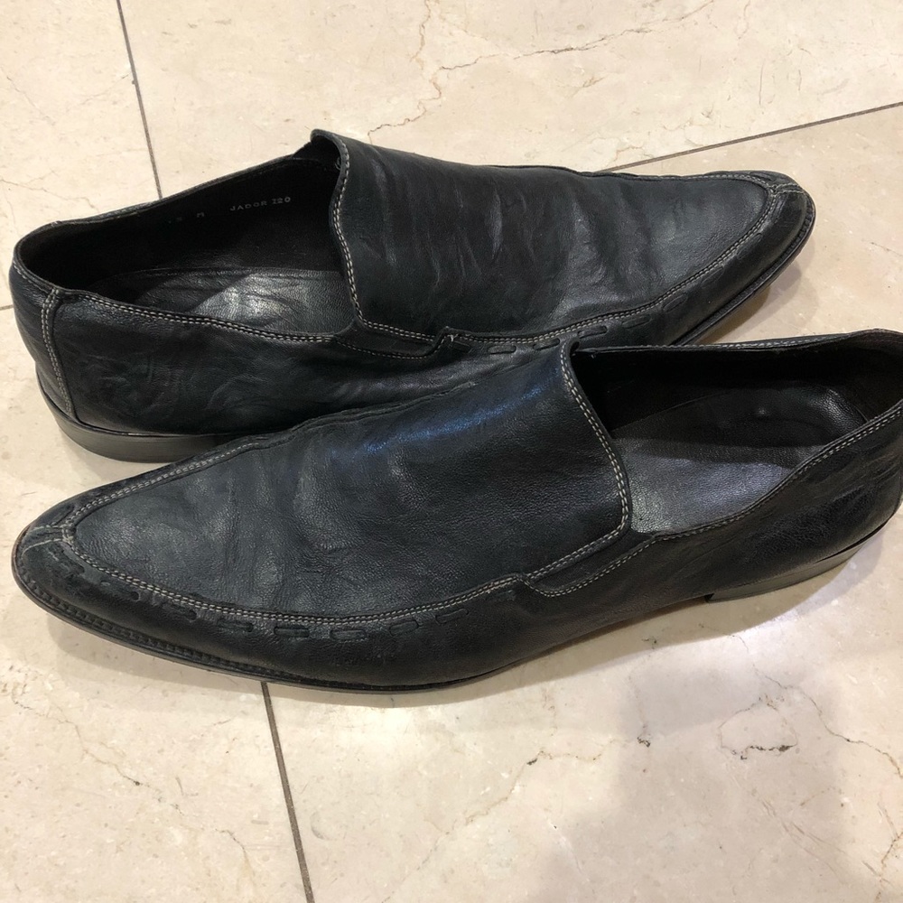 Men’s shoes by Donald J Pliner. Made in Italy